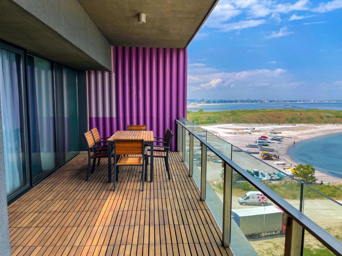 Beachfront Designer Apt, 100 Sqm, 2-bath, Huge Terrace On The Sea Shore Constanţa