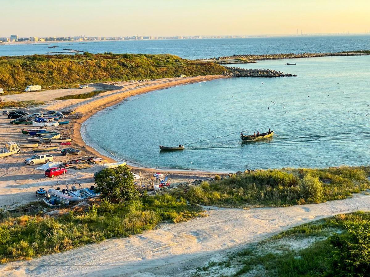 Appartamento Beachfront Designer Apt, 100 Sqm, 2-bath, Huge Terrace On The Sea Shore Constanţa