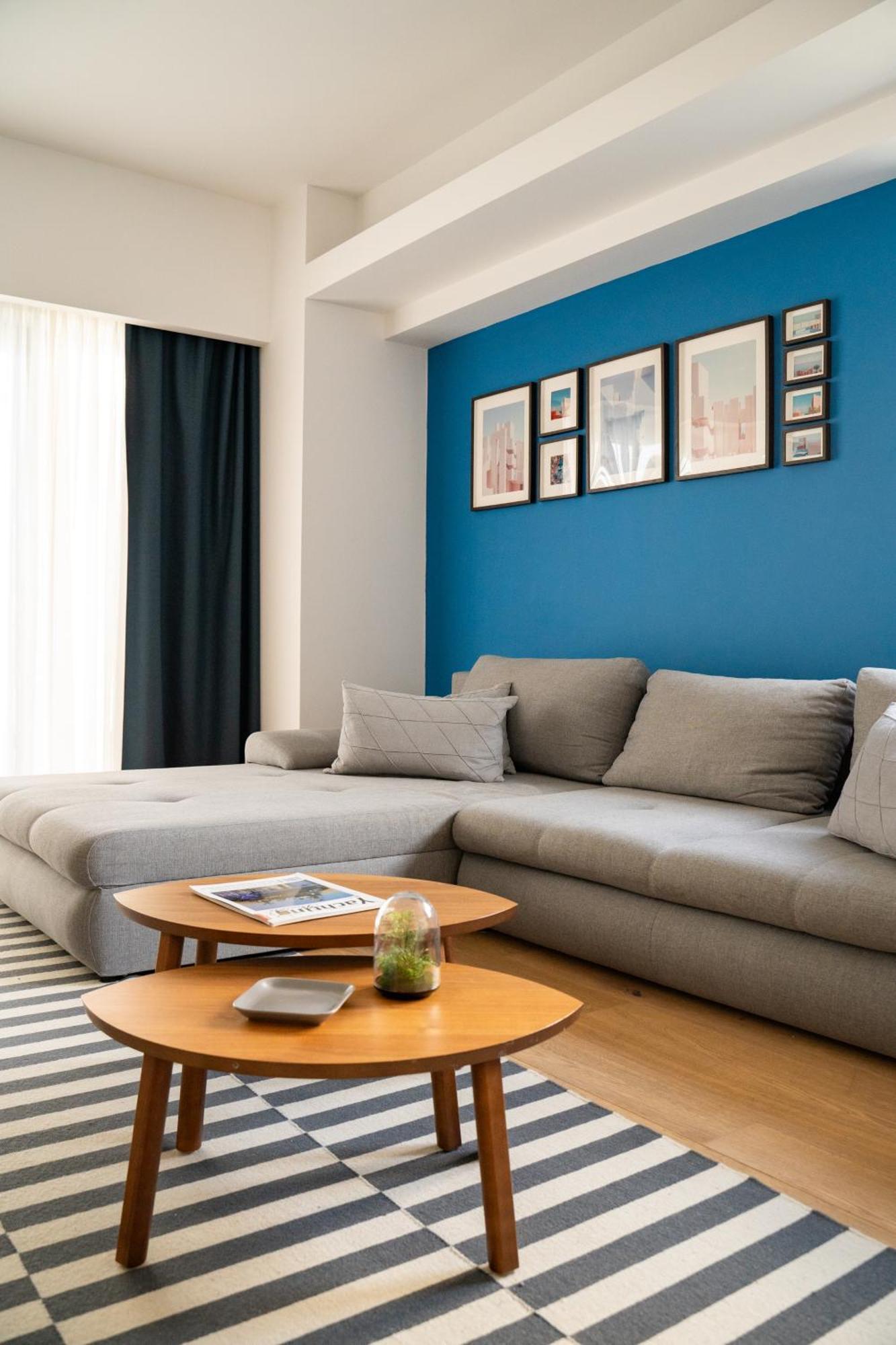 Beachfront Designer Apt, 100 Sqm, 2-bath, Huge Terrace On The Sea Shore Appartamento *